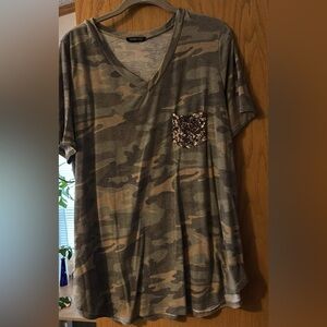 Camo Short Sleeve V-Neck Tee with Sequin Pocket